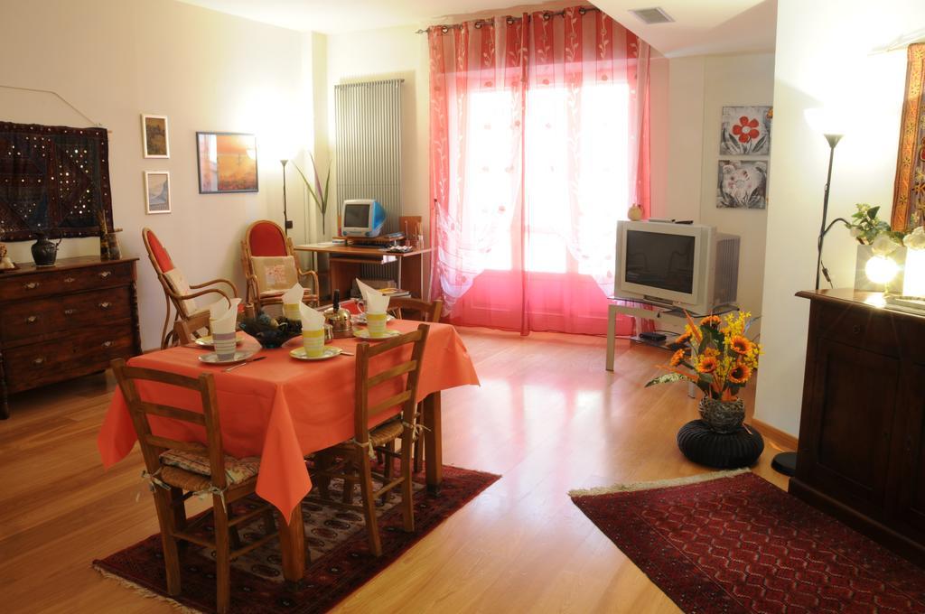 Zeus Rooms Superior Флоренция Экстерьер фото