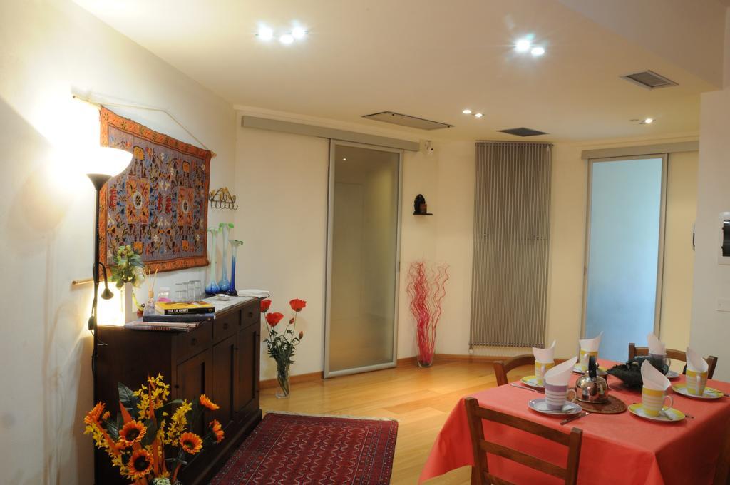 Zeus Rooms Superior Флоренция Экстерьер фото