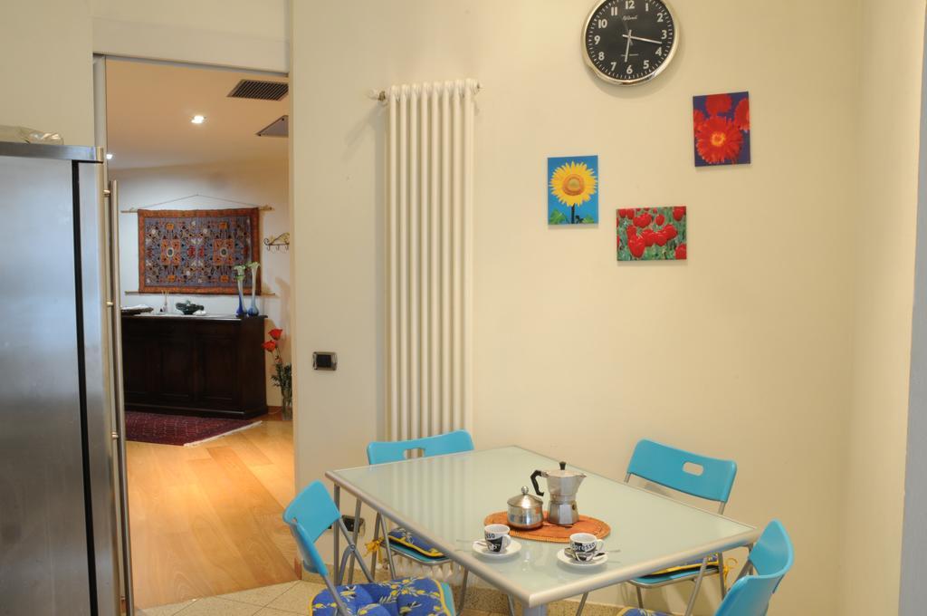 Zeus Rooms Superior Флоренция Экстерьер фото